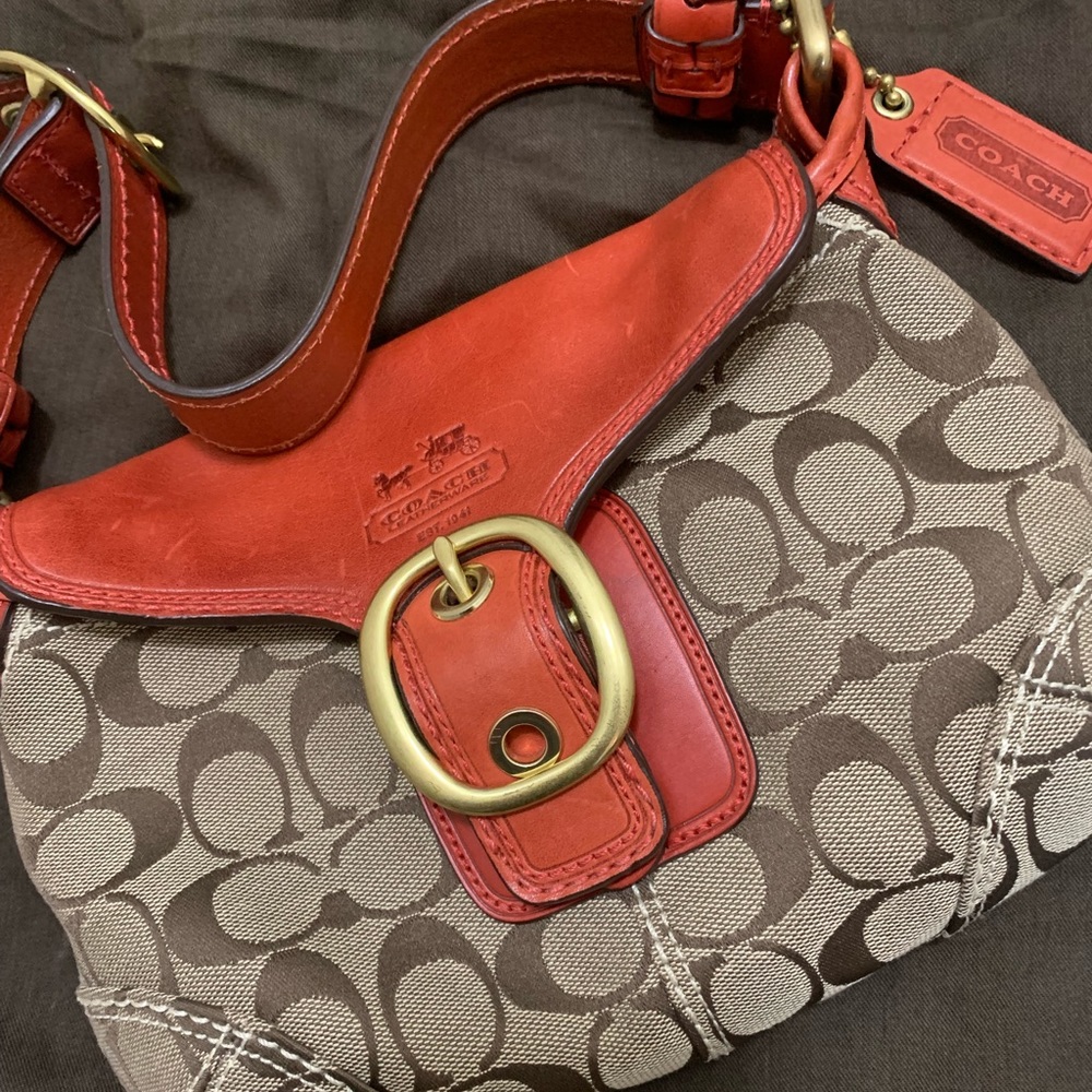 Coach purse - Picture 2 of 4